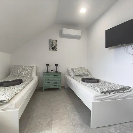 Porta Alba Affittacamere Nyúl